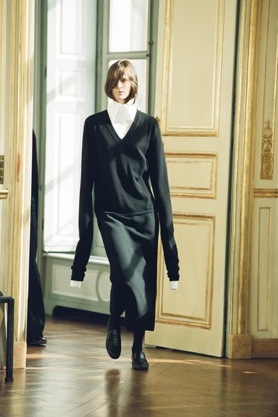Look 1
